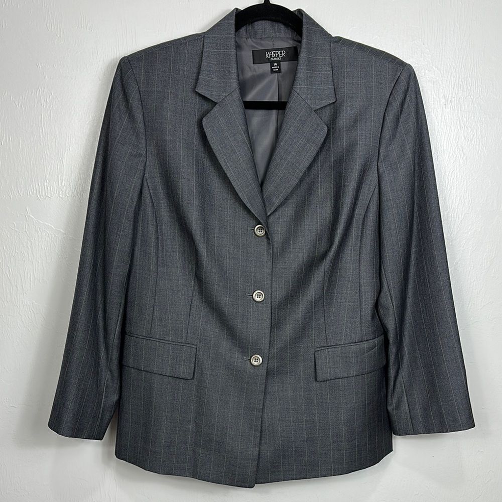 Kasper Classics Gray Pinstripes Women's Blazer With Pockets Size 14